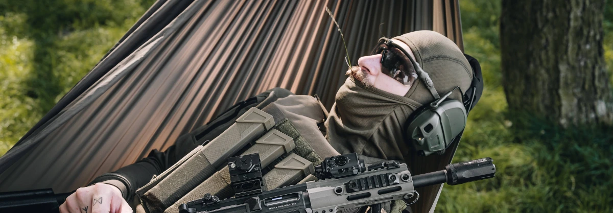 Co wziąć na biwak – 10 rzeczy, które uratują każdy wyjazd pod namiot