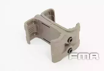 PMAG Mrg Link - tan