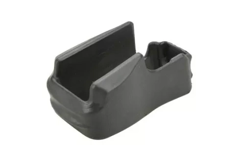 Anti-skid overlay for the magazine well